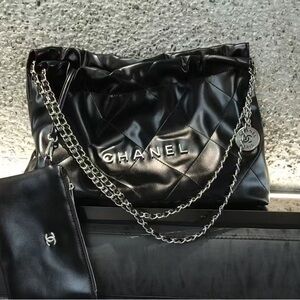 Chanel Black Quilted Shoulder Bag with Silver Chain